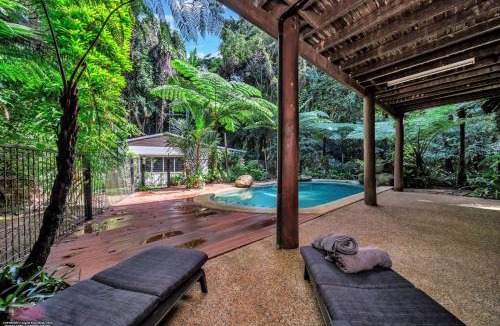 Midgeree Bar House | Fern House your serene rainforest retreat