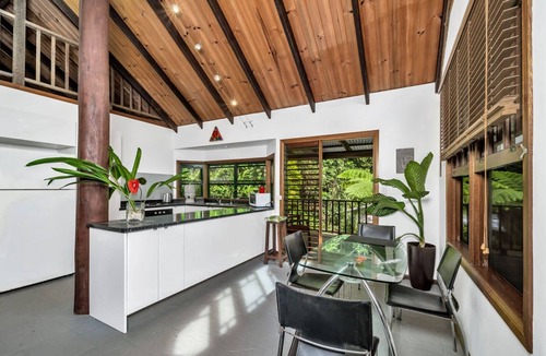 Midgeree Bar House | Fern House your serene rainforest retreat