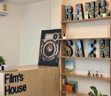Ban Bang Saen Hostel | Films House Hostel