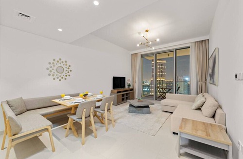 Dubai Apartment | FIRST CLASS | 1BR | Urban Chic Oasis