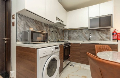 Al Barsha Apartment | FIRST CLASS | Studio | Chic & Comfy in Jewelz