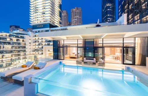 Jumeirah Beach Residence Resort | FIVE LUXE