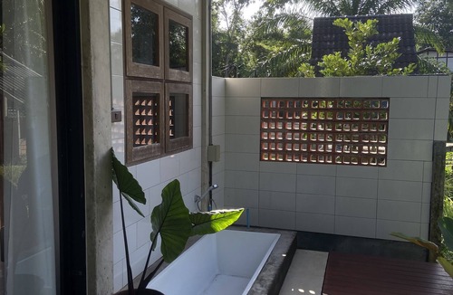 Chumphon House | Forest Guesthouse Chumphon