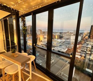 Fortitude Valley Apartment | Fortitude Valley Stylish Comfortable Apartment