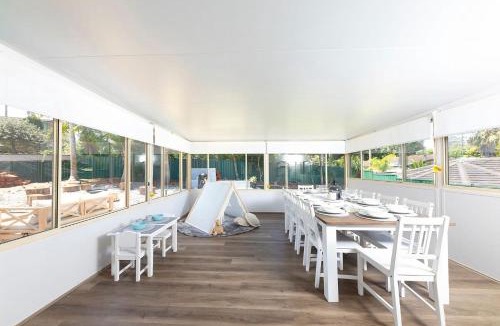 Forster House | Four Palms Forster Luxe Spacious Pet Friendly