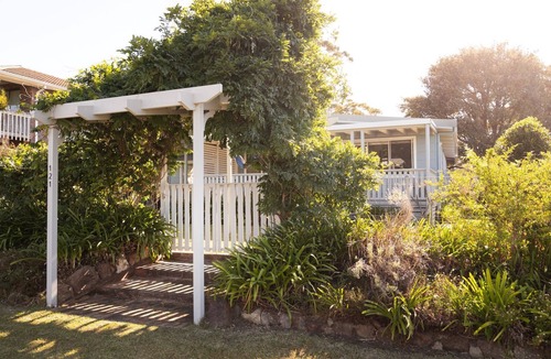 Narrawallee House | FREE NIGHT. Pay for 2 stay for 3