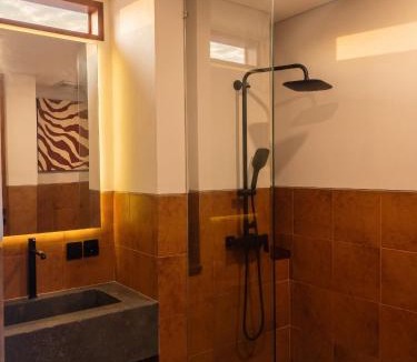 Beraban Hotel | Frontera Nyanyi