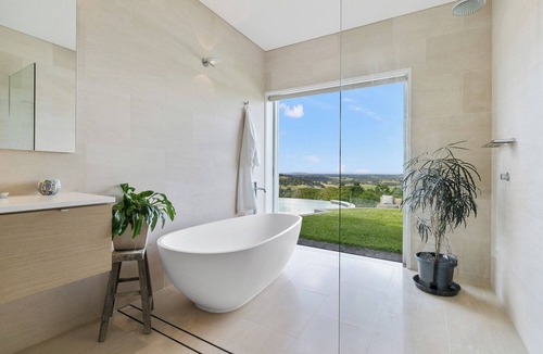 Coorabell House | Fuller Holidays - Coolamon Skies