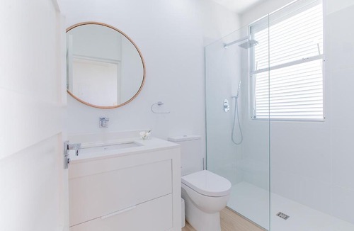Mount Standfast Apartment | Garden Grove
