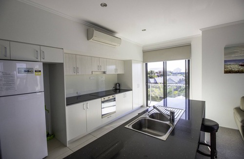 Gladstone Apartment | Gladstone Central Plaza