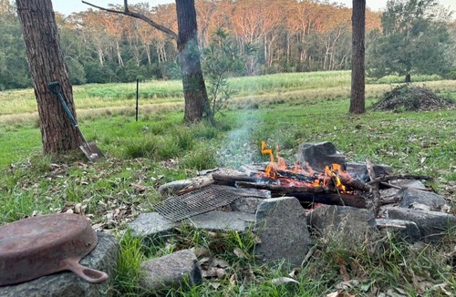 Murrah RV Rental | Glamping nature escape at ‘Black Wattle’ 5 minutes from pristine empty beaches