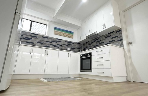 Golden Beach Apartment | Golden Beach Vibes! Short walk to the river and beach along the esplanade.