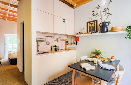 Alfama Apartment | Graça City Break with Balcony