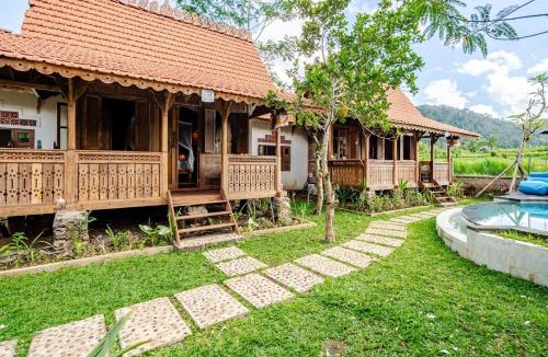 Sidemen House | Green Labak 1