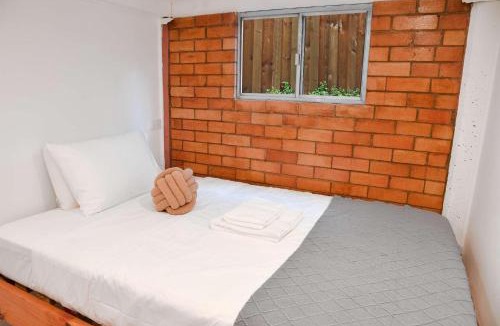 Greenslopes House | Greenslopes Retreat Stylish Stay near Hospital