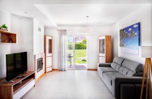 Castelo Apartment | Ground Floor Apartment with Pool