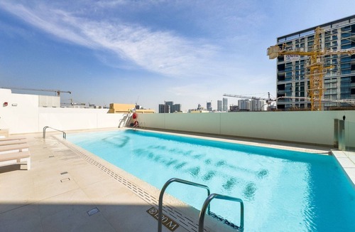 Jumeirah Village Circle Apartment | GuestReady - Cozy 2BR l corner flat l balcony