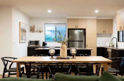Bright House | Halinka Haven