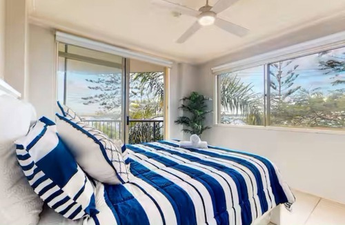Biggera Waters Apartment | Hampton Beachside Apartment
