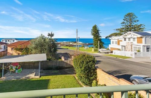 Shellharbour House | Harbourview Escape - Serene Shellharbour Family Stay