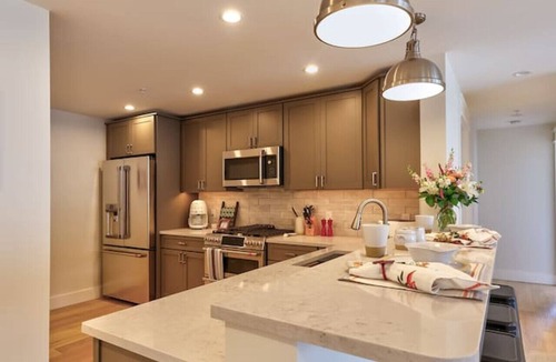 Stowe Apartment | Harlow Suite at 109 Main