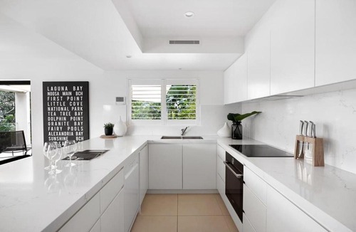 Noosa Heads Apartment | Hastings Park: Elegant Noosa Gem by the Beach