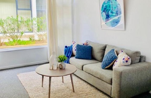 Henley Beach Apartment | Hello Henley Beach - Beachside apartment