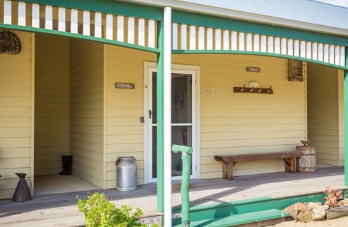 Central Tilba Cabin | Henkley Cottage 3 - Ezekiel