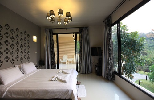Suan Phueng Hotel | Hi - Scene Resort