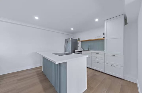 Hideaway Bay House | Hideaway Bay- Beach Front Haven