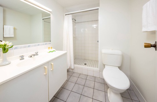 Cairns Central Business District Hotel | Hides Hotel Cairns
