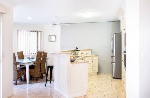 Elizabeth Beach House | Hillside Parade