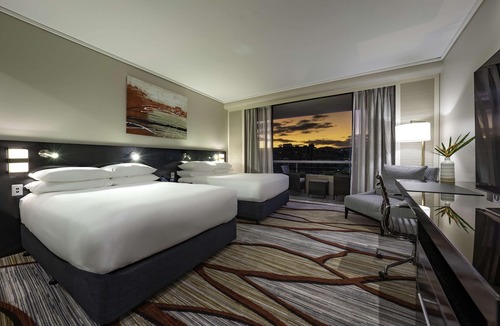 Cairns Central Business District Hotel | Hilton Cairns