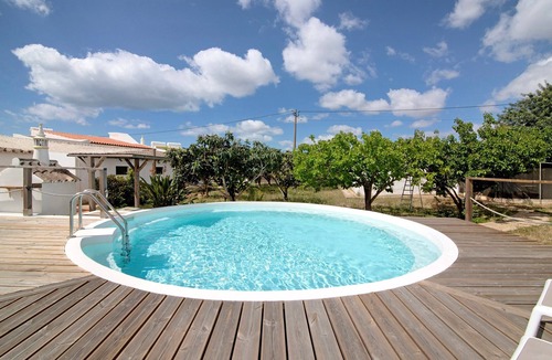 Tavira Apartment | Holiday Apartment 'Casa Do Livramento Adega' with Shared Pool, Wi-Fi and Air Conditioning