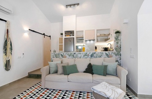 Calicos House | Holiday Home 'Casa A'Venda' with Mountain View, Wi-Fi and Air Conditioning