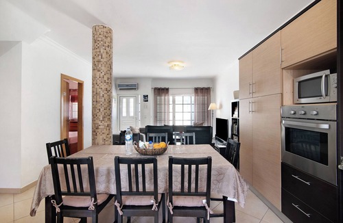 Manta Rota Villa | Holiday Home "Ideal Villas Residence" with Pool, A/C, BBQ, up to 12 people