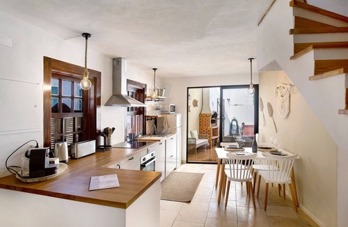 Cartaxo House | Holiday Home 'River Sun' with Private Pool, Wi-Fi and Air Conditioning