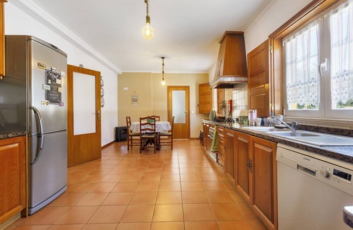 Fatima House | Holiday Home 'Sol Lua' with Shared Pool, Wi-Fi & Air Conditioning