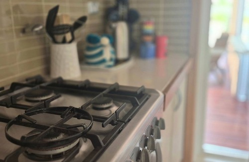 Vincentia House | Holiday on Foley by Book Jervis Bay - Vincentia - 5 Minute stroll to Orion Beach, Pet Friendly