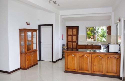 Zig Zag Ward Villa | Homerez - Villa in Victoria