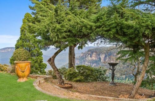 Leura House | Honeysett