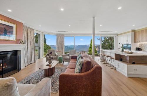 Leura House | Honeysett