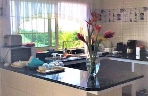 Mare Anglaise Apartment | Horizon, air-conditioned holiday flat with balcony