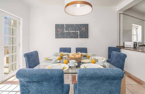 Ameijeira House | HostWise - Spacious Family House w/Garden