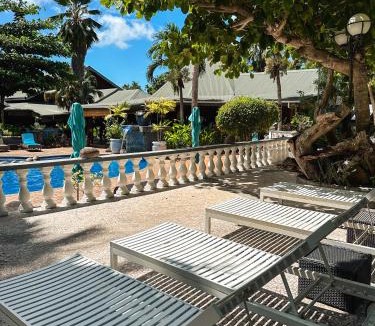 La Passe Hotel | Hotel Chateau St Cloud
