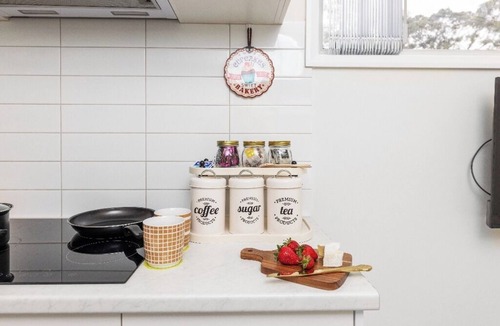 Cessnock House | House By Lavender Lane-nForest views, FREE Parking