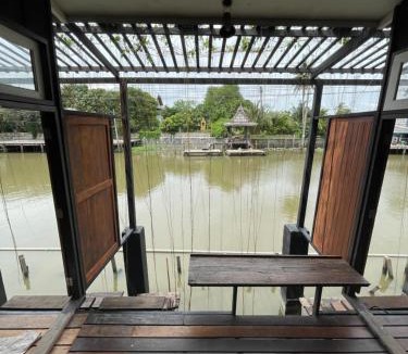 Bang Khun Kong Hotel | Humz Canal Stay