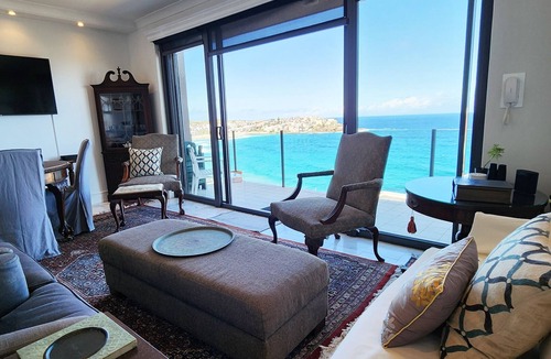 Bondi Apartment | Iconic Bondi Beach & Ocean Views