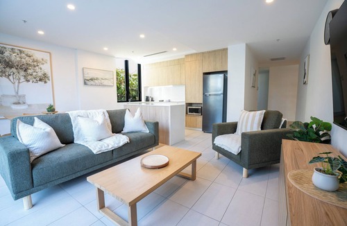 Coolangatta Apartment | Iconic Kirra Beach Resort