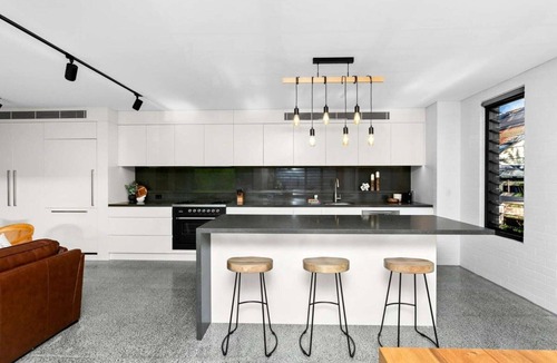 Manly Apartment | Impeccable 3-Bed Home Near the Beach